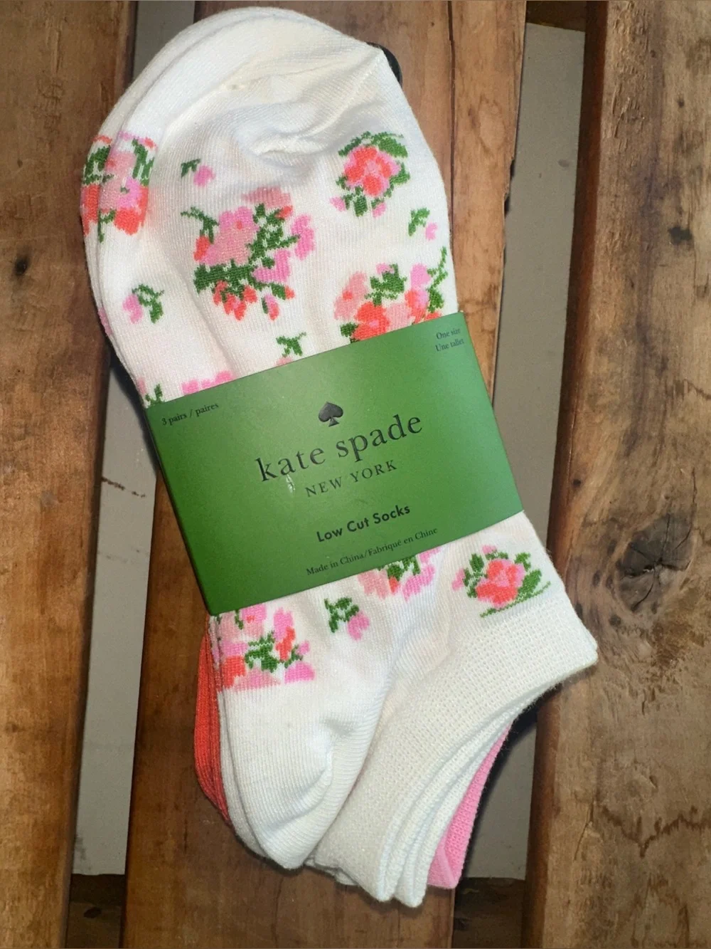 KATE SPADE 3 pack women's Quarter Socks -Summer-y cream floral & solids! ~ New